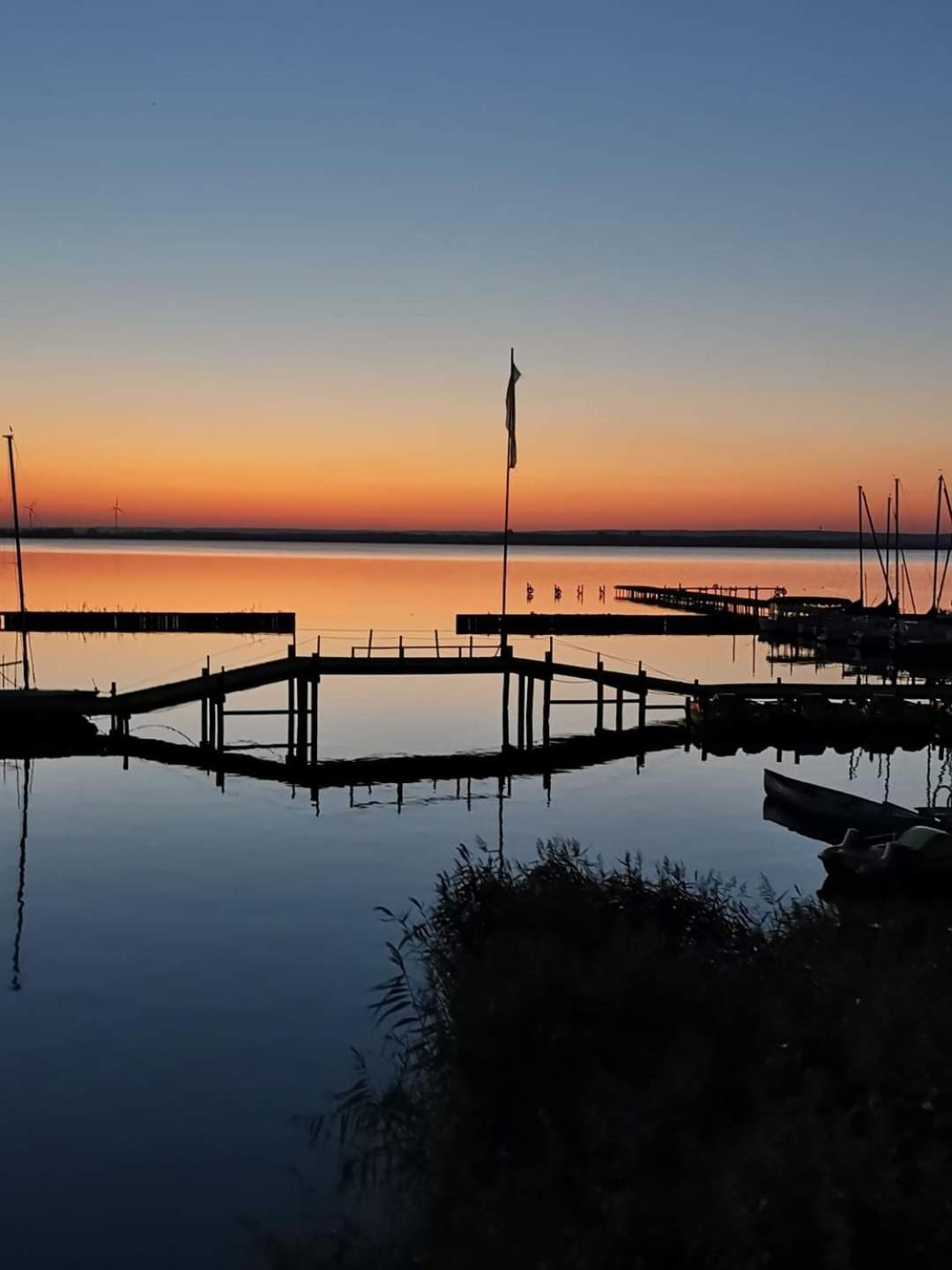 Duemmerliebe Mit Garten, 10 Min. Fusslaeufig Zum See Hüde 外观 照片